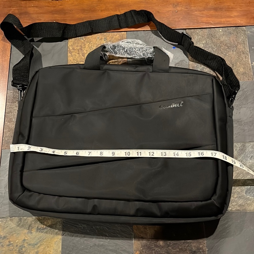 NWT CoolBell 18 x 14” cooling laptop Case with Carrying Strap